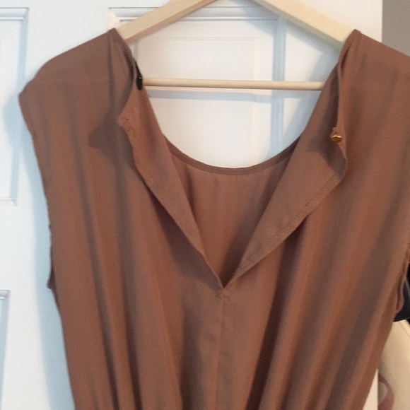 Tan jumpsuit - Picture 3 of 4